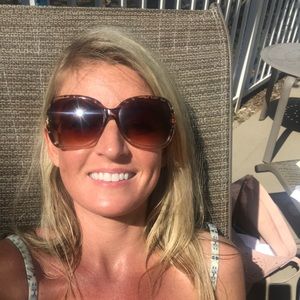 Meet your Posher, Staci